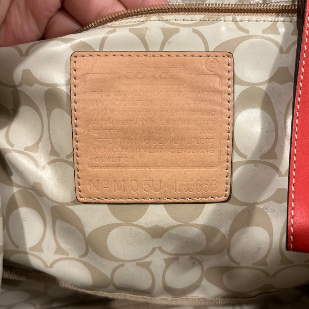 Coach tote - Picture 2 of 7